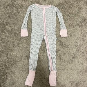 Little sleepies 12-18 mo zippy